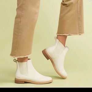 TOMS Women's Cream Ankle Booties